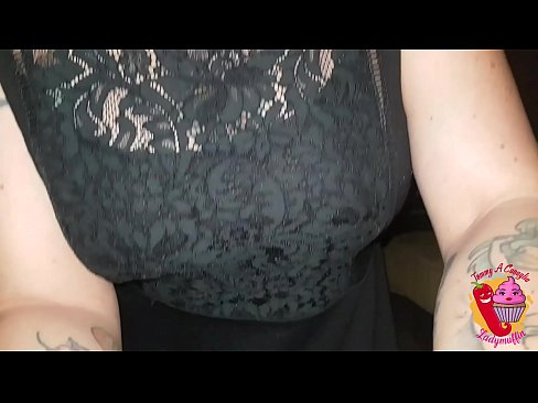 ❤️ Kakak tiri perempuan slutty memberinya blowjob dan bahasa Sepanyol ️❌ seks berkualiti pada kami ❤