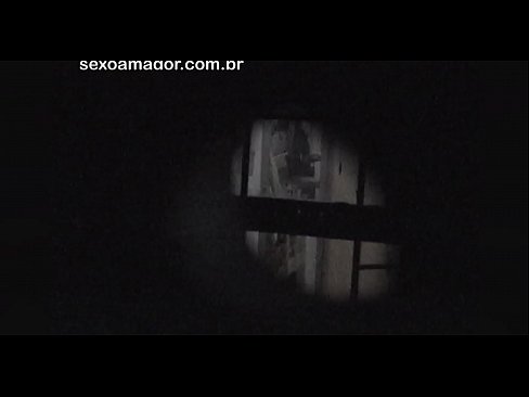 ❤️ Blondie dirakam video secara rahsia oleh intip kawasan kejiranan yang tersembunyi di sebalik batu bata kosong ️❌ seks berkualiti pada kami ❤